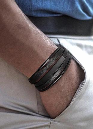 Мужской кожаный браслет плетеный, черный с металлическим вставками5 фото