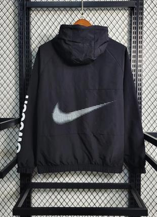 Вітровка nike swoosh найк спортивна чорна куртка чоловіча жіноча унісекс1 фото