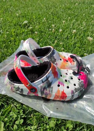 Crocs classic lined tie dye clog black/multi 39-40 26см 

новые оригинал кроксы