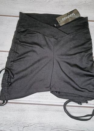 Новые спортивные шорты boohoo