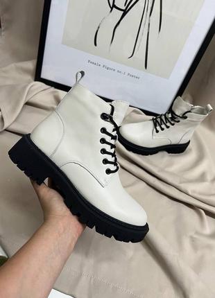 Ботинки женские, белые, кожаные на флисе