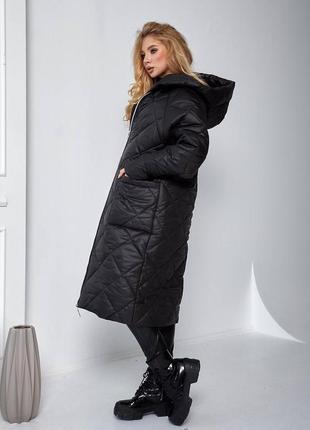 Зимнее пальто теплое стеганое с капюшоном чёрное  длинное на молнии лакомых свободное с подкладкой курточка парка пуховик батал большого размера3 фото