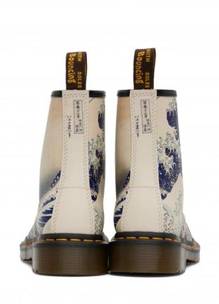Dr. martens

черевики 1460 the met multi masterpiece велика хвиля2 фото