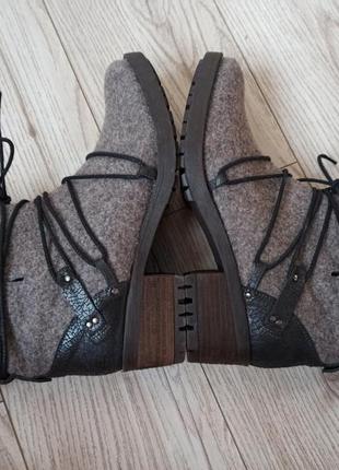 Стильні черевики з повсті / шкіри bata6 фото