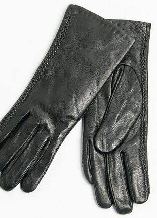 Женские кожаные перчатки на плюше