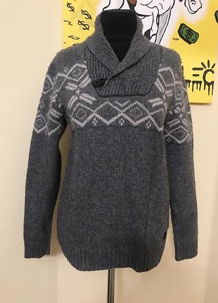 Cвітер дуже теплий брендовий