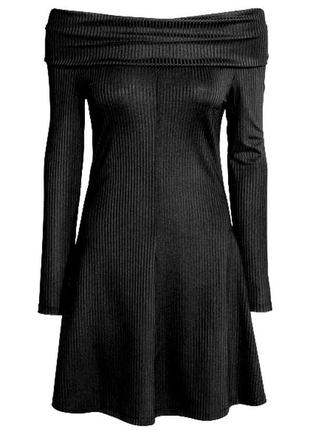 Шикарное  платье по фигуре фактура под рубчик с открытими плечами2 фото