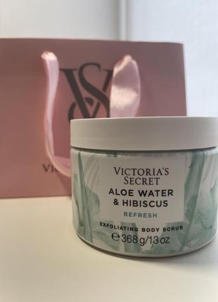 Victoria's secret natural beauty aloe water & hibiscus скраб для тіла