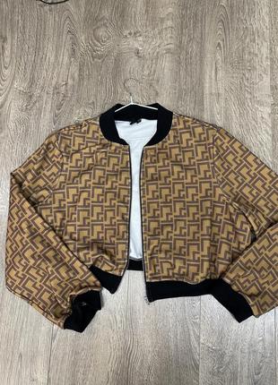 Бомбер під fendi