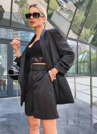 Костюм женский шорты и пиджак черная полоска4 фото