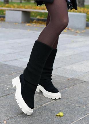 Женские замшевые сапоги ботфорты с трикотажным чулком черные кремовая подошва sock-11814 фото