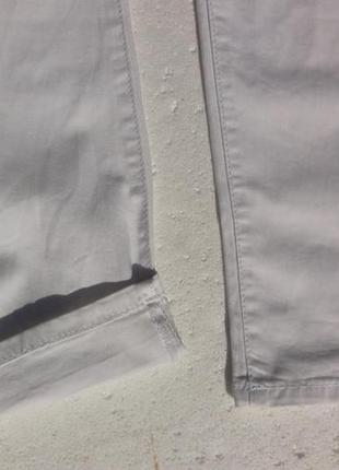 Sisley. італійські білі джинси. м і l розмір. на високих.6 фото