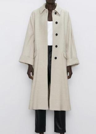 Актуальное стильное пальто zara.