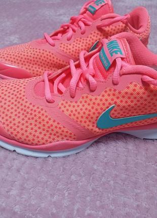 Кросівки жіночі nike