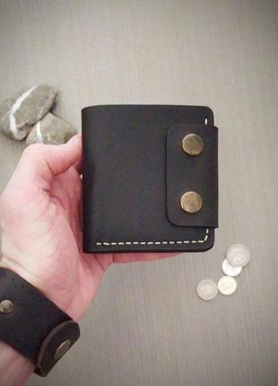 Мужской кошелек из натуральной кожи темно-коричневого цвета.7 фото