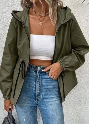 Стильная демисезонная женская куртка с капюшоном куртка-ветровка удлинённая куртка...