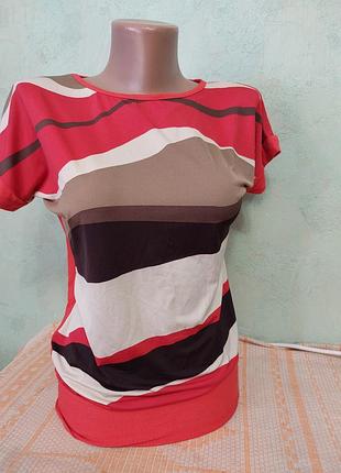 Легкая футболка