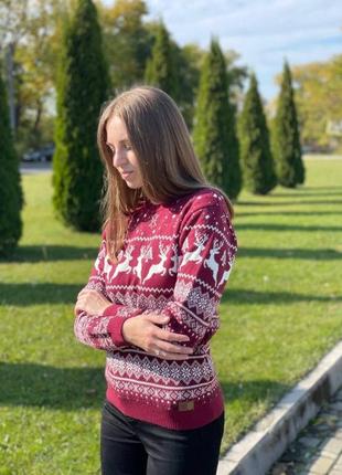 Женский свитер с оленями теплый бордовый 0097 фото