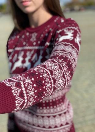 Женский свитер с оленями теплый бордовый 0099 фото
