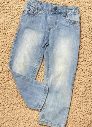 Джинси на хлопчика або дівчинку  на 3-4 роки