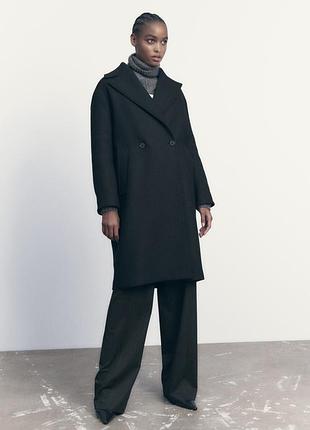 Черное шерстяное пальто zara manteco