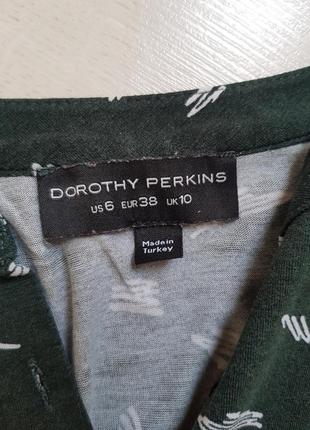 Красивое трикотажное платье на пуговицах dorothy perkins7 фото