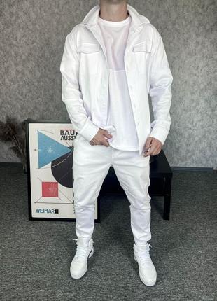 Білий чоловічий костюм сорочка штани