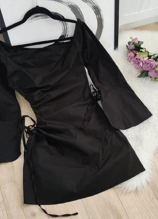 Черное мини платье с завязками от boohoo, размер м