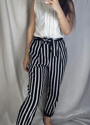Чорно-білі штани у смужку orsay6 фото