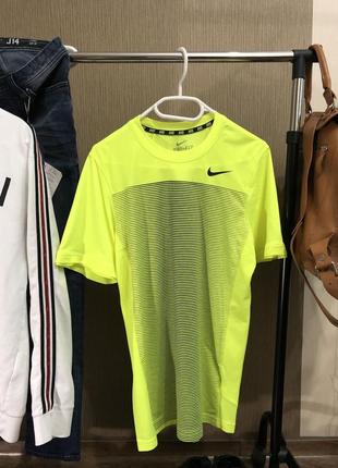 Термо футболка nike s оригинал