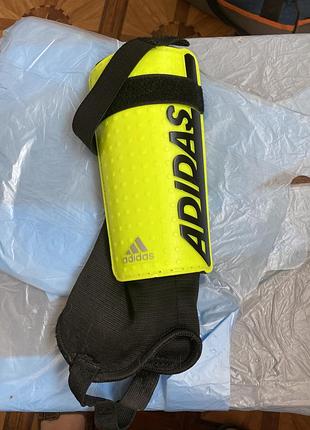 Щиток на левую ногу с голеностопом