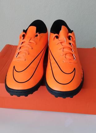 Сороконожки 39-40
nike hypervenom phade, бутси, копочки3 фото