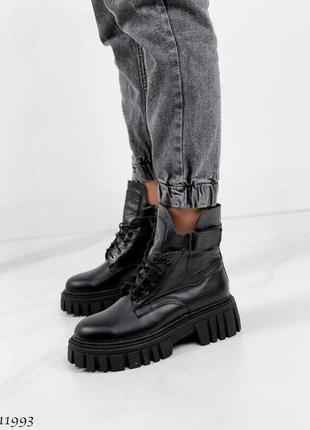 Демисезонные женские кожаные черные ботинки на тракторной толстой подошве, натуральная кожа4 фото