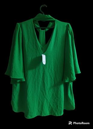 Жіноча блуза актуального зеленого кольору з рукавом " крила ангела"