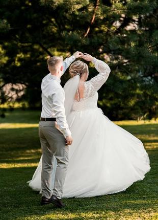 Продаю сукню весільну в комплекті є кольцо і підспідничник1 фото