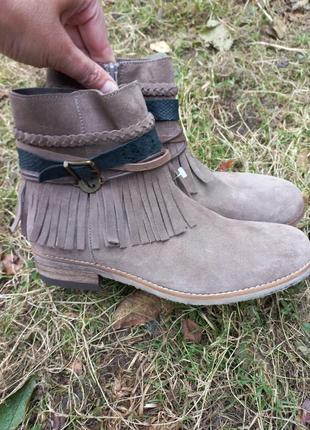 Распродажа демисезонные натуральные кожаные ботинки с бахромой4 фото