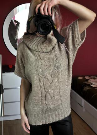 В'язана кофта