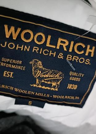 Пуховик женский молочно белого цвета оригинальный woolrich arctic ramar cloth, 60% воплощенного пуха3 фото