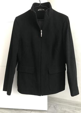Качественное пальто с накладными карманами2 фото