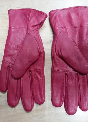 Кожаные перчатки малиновые р.s/m3 фото