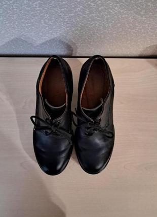 Кожаные чёрные туфли женские ботильоны со шнуровкой на высоком каблуке размер 365 фото