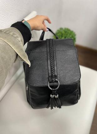 Чорний рюкзак, дуже зручний.3 фото
