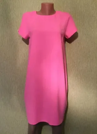Красивое ярко-розовое платье river island