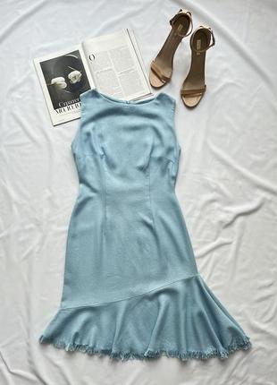 Платье нежно-голубого цвета6 фото
