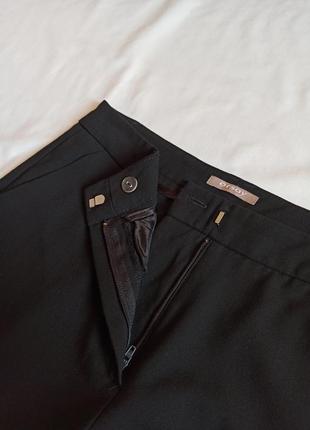 Черные классические брюки клёш3 фото