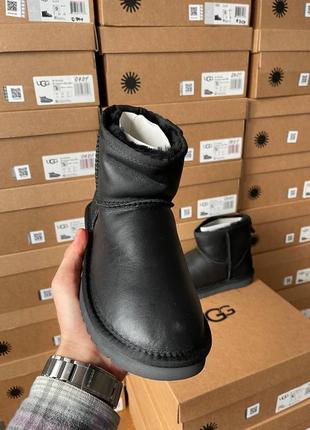 Мужские угги с мехом ugg classic black leather1 фото