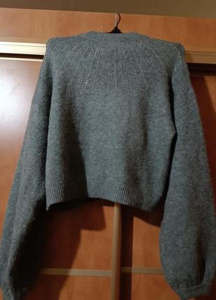 Красивый обьемный свитер 2