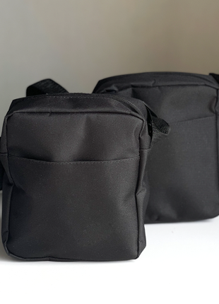 Сумка черная на плечо