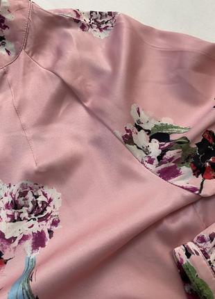 Женская куртка бомбер легкая в цветочный принт8 фото