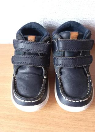Классные кожаные ботинки clarks 21 р. по стельке 13,6 см